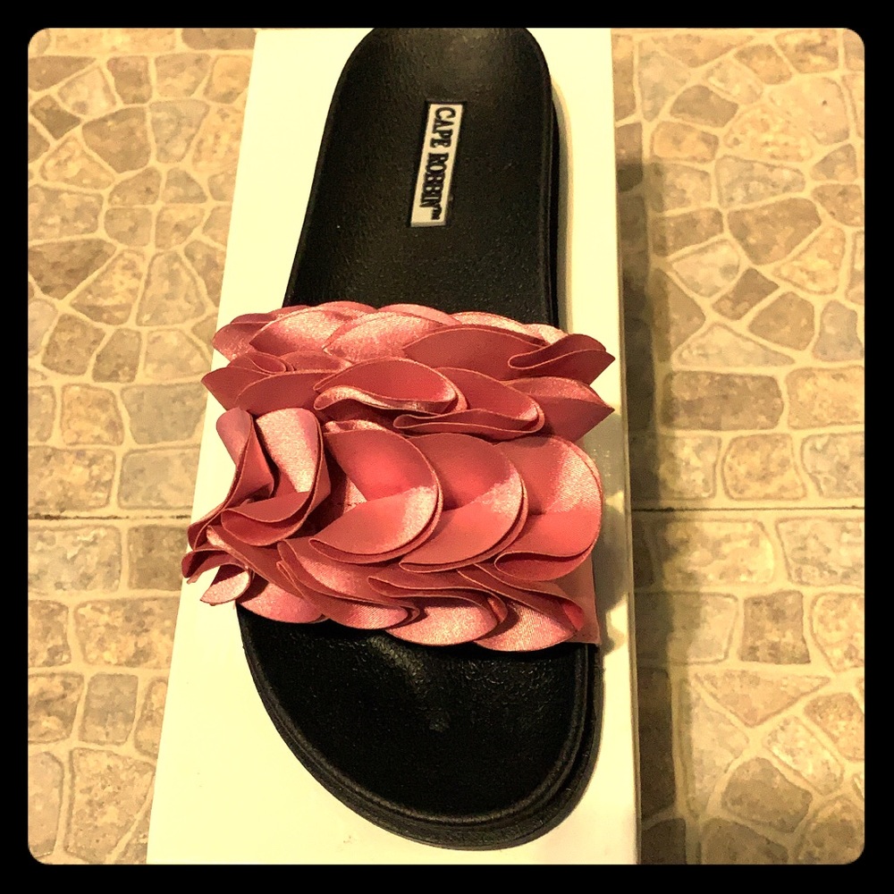 Pink rosette sandals